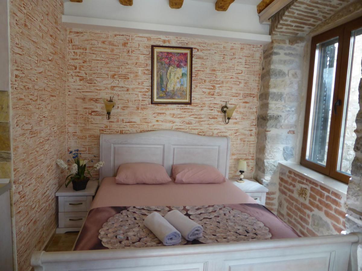 Apartaments Charlie Chaplin Kotor Exterior photo