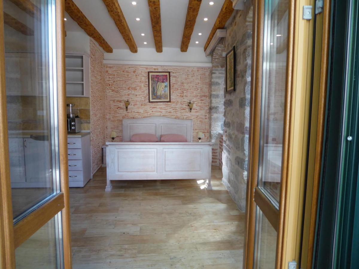 Apartaments Charlie Chaplin Kotor Exterior photo